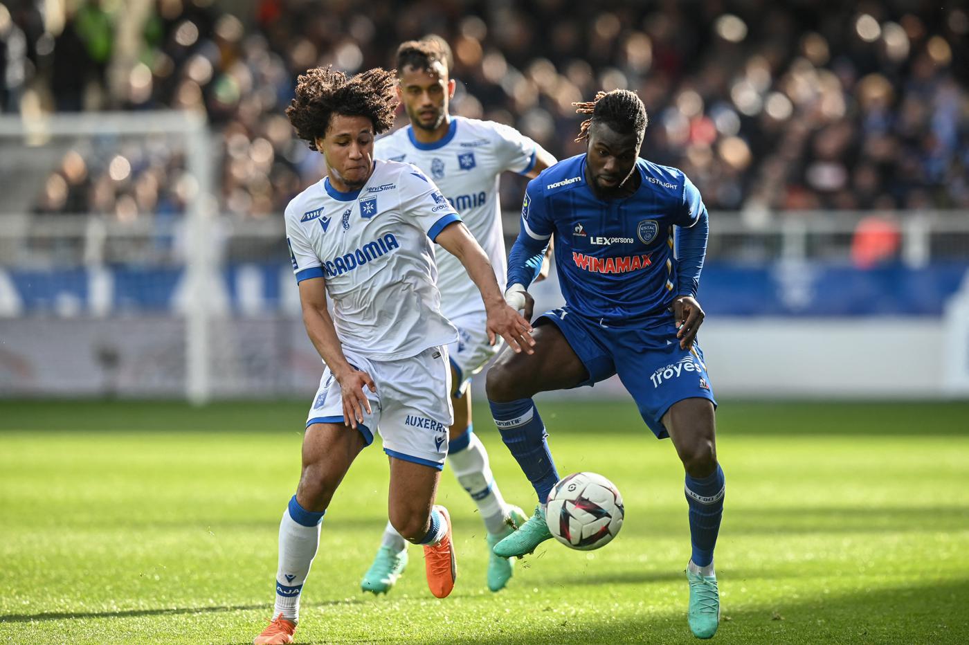 Soi kèo Auxerre vs Troyes ngày 9/4